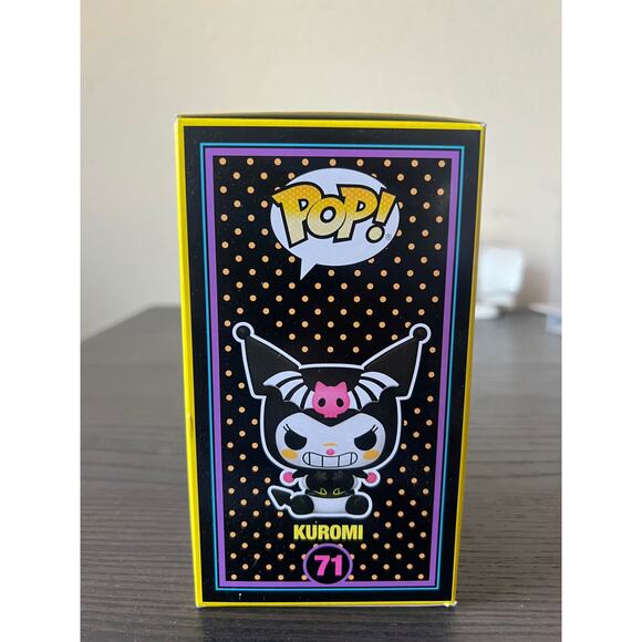 VAULTED BLACKLIGHT EXCLUSIVE Kuromi Funko Pop #71 Hello Kitty Sanrio Hot Topic - Picture 2 of 6